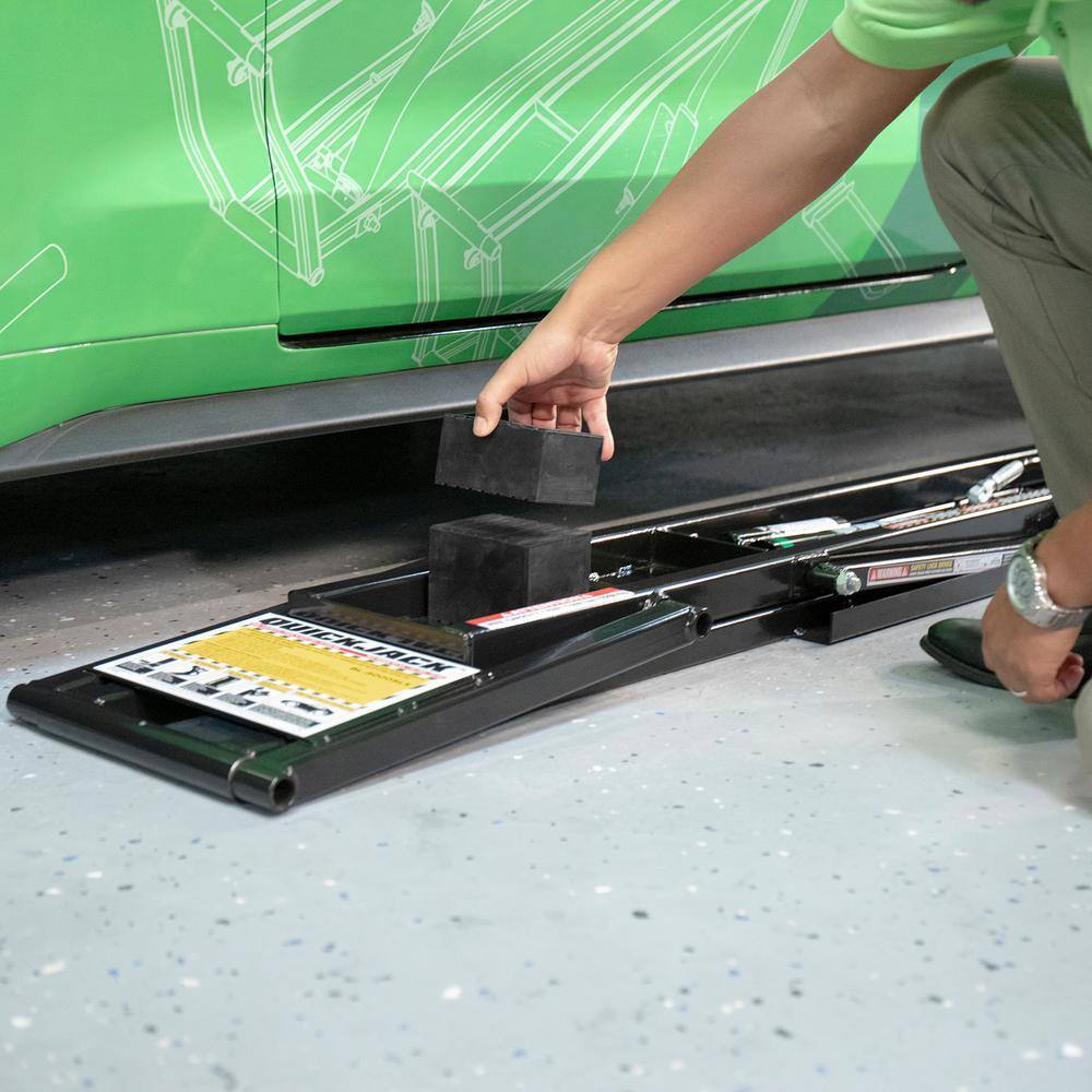 Portable Car Lift for Trucks & SUVs, 7000 lbs Capacity